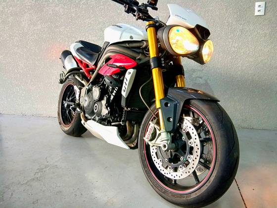 TRIUMPH SPEED TRIPLE R 